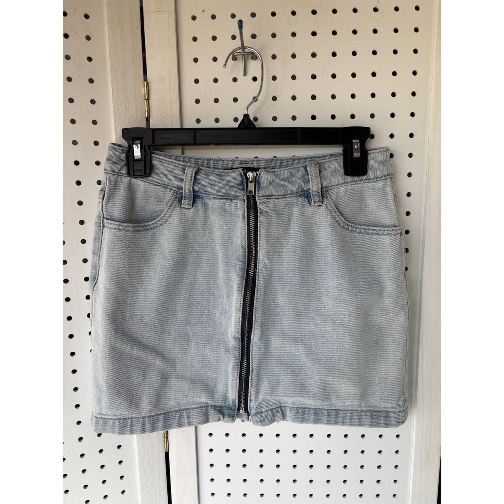 Kendall and Kylie Denim Mini Skirt Jean Front Zip Size 25 Waist Trendy Women's